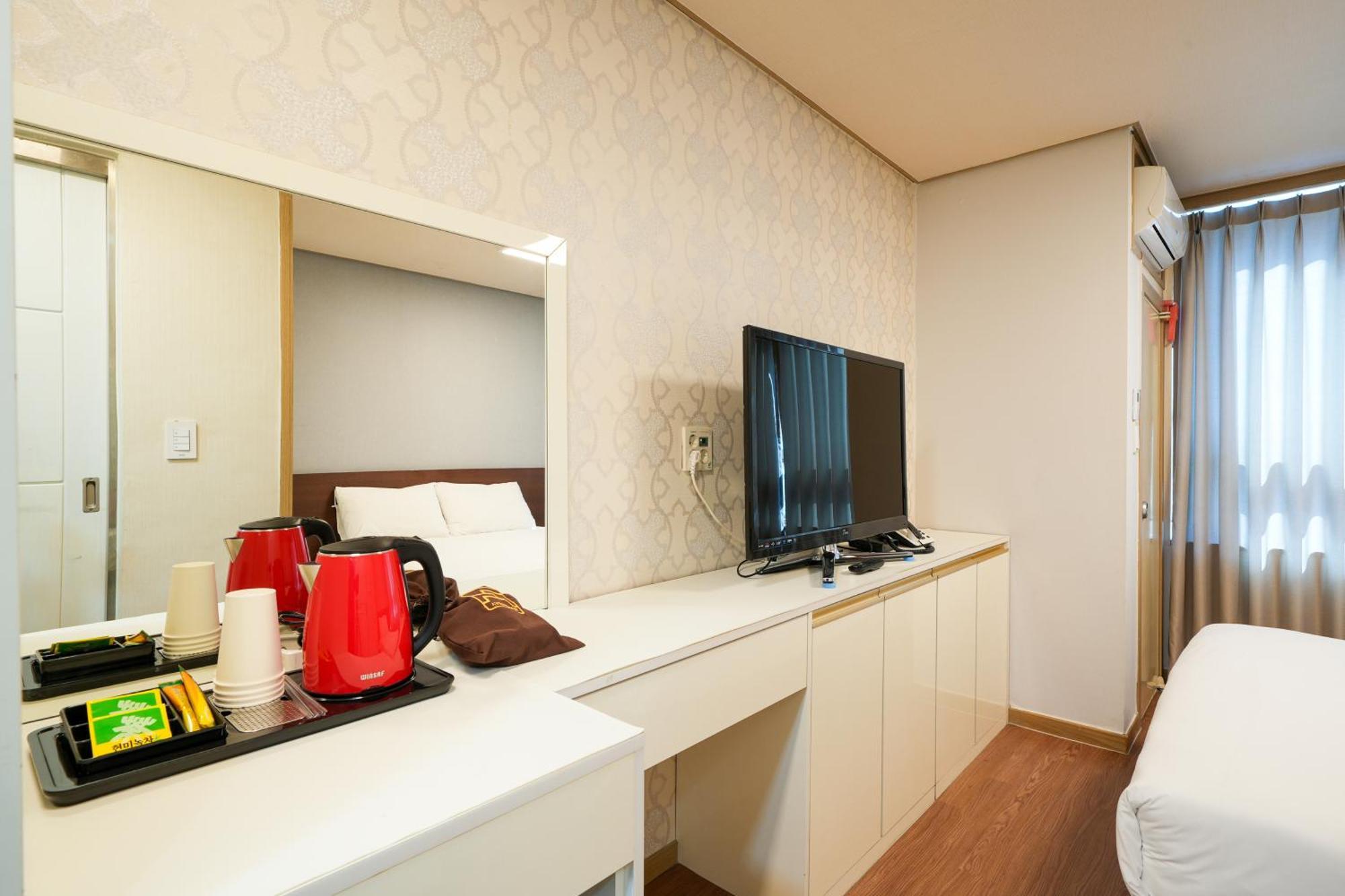 Hotel Aventree Yeouido Seoul Room photo